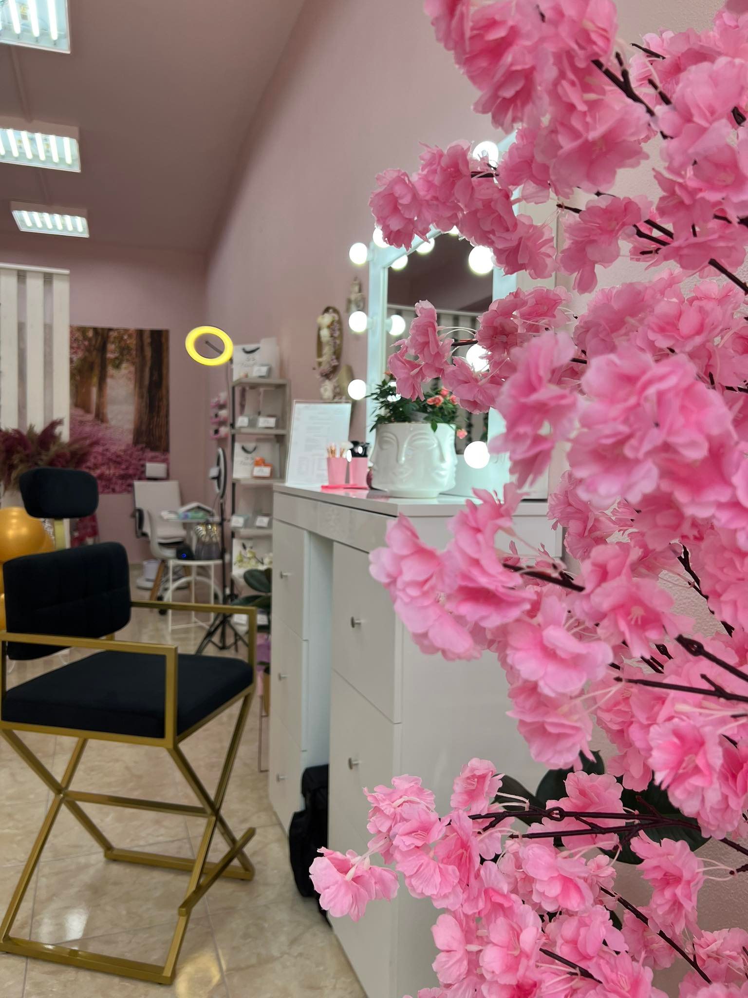 Beauty salon 5