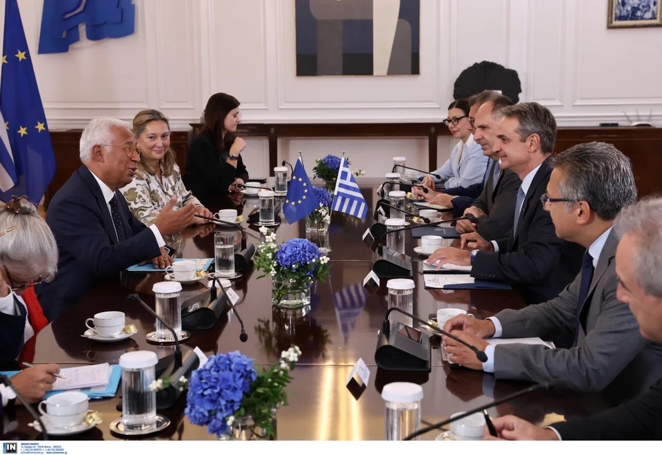 mitsotakis costa maximoy 2242