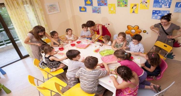 &Theta;&epsilon;&rho;&iota;&nu;ό &epsilon;&iota;&kappa;&alpha;&sigma;&tau;&iota;&kappa;ό &epsilon;&rho;&gamma;&alpha;&sigma;&tau;ή&rho;&iota; &gamma;&iota;&alpha; &pi;&alpha;&iota;&delta;&iota;ά &kappa;&alpha;&iota; &phi;έ&tau;&omicron;&sigmaf; &sigma;&tau;&eta; &Lambda;ή&mu;&nu;&omicron;