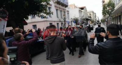 &Pi;ά&tau;&rho;&alpha;: &laquo;&Theta;&epsilon;&rho;&mu;ή&raquo; &upsilon;&pi;&omicron;&delta;&omicron;&chi;ή &sigma;&tau;&omicron;&nu; &Pi;έ&tau;&sigma;&alpha; &alpha;&pi;ό &tau;&omicron;&upsilon;&sigmaf; &epsilon;&mu;&pi;ό&rho;&omicron;&upsilon;&sigmaf; - &Epsilon;&tau;&omicron;&iota;&mu;ά&zeta;&omicron;&nu;&tau;&alpha;&iota; &nu;&alpha; &alpha;&nu;&epsilon;&beta;ά&sigma;&omicron;&upsilon;&nu; &rho;&omicron;&lambda;ά &mu;&epsilon; &laquo;&kappa;&eta;&delta;&epsilon;&iota;ό&chi;&alpha;&rho;&tau;&alpha;&raquo; &sigma;&tau;&alpha; &mu;&alpha;&gamma;&alpha;&zeta;&iota;ά &tau;&omicron;&upsilon;&sigmaf;