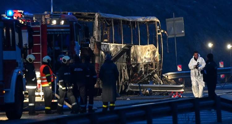Βουλγαρία: Τουλάχιστον 46 νεκροί από φωτιά σε λεωφορείο | Ανάμεσά τους 12 παιδιά