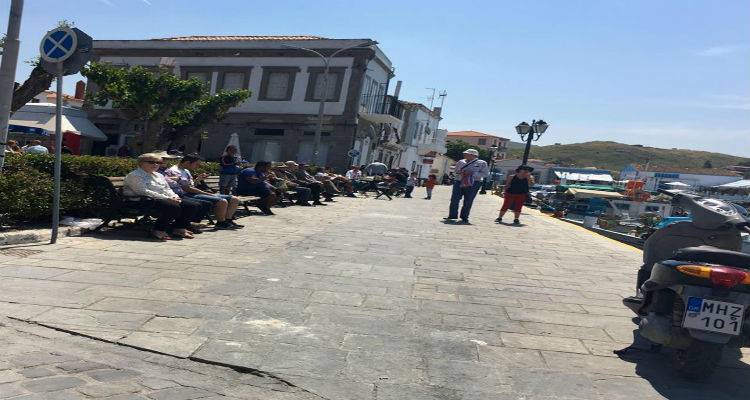 Ένα… ιδιαίτερο πρωινό Κυριακής για τη Μυρινα (photos)