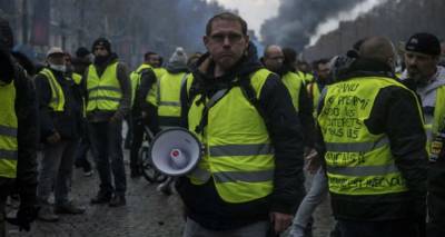 &Gamma;&alpha;&lambda;&lambda;ί&alpha;: &Sigma;&epsilon; &mu;&alpha;&zeta;&iota;&kappa;έ&sigmaf; &sigma;&upsilon;&lambda;&lambda;ή&psi;&epsilon;&iota;&sigmaf; &theta;&alpha; &pi;&rho;&omicron;&chi;&omega;&rho;ά &eta; &alpha;&sigma;&tau;&upsilon;&nu;&omicron;&mu;ί&alpha; &gamma;&iota;&alpha; &tau;&alpha; &laquo;&Kappa;ί&tau;&rho;&iota;&nu;&alpha; &Gamma;&iota;&lambda;έ&kappa;&alpha;&raquo;