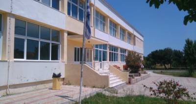 &Delta;&iota;&epsilon;&theta;&nu;ή&sigmaf; &Alpha;&mu;&nu;&eta;&sigma;&tau;ί&alpha; &kappa;&alpha;&iota; &Gamma;&upsilon;&mu;&nu;ά&sigma;&iota;&omicron; &Mu;&omicron;ύ&delta;&rho;&omicron;&upsilon;: &laquo;&Epsilon;&gamma;ώ &kappa;&iota; &Epsilon;&sigma;ύ &Mu;&alpha;&zeta;ί&raquo;