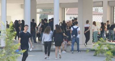 &Omicron;&iota; 17ά&rho;&eta;&delta;&epsilon;&sigmaf; &sigma;&tau;&eta;&nu; &kappa;ά&lambda;&pi;&eta;: &Tau;&alpha; &sigma;&chi;έ&delta;&iota;&alpha; &Sigma;&Upsilon;&Rho;&Iota;&Zeta;&Alpha; &kappa;&alpha;&iota; &Nu;&Delta; &gamma;&iota;&alpha; &nu;&alpha; &pi;ά&rho;&omicron;&upsilon;&nu; &tau;&eta;&nu; &psi;ή&phi;&omicron; &tau;&omicron;&upsilon;&sigmaf;