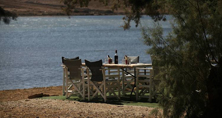 &Lambda;έ&nu;&epsilon; &pi;&omega;&sigmaf; &eta; &Lambda;ή&mu;&nu;&omicron;&sigmaf; &gamma;&iota;&alpha;&tau;&rho;&epsilon;ύ&epsilon;&iota; ό&lambda;&epsilon;&sigmaf; &tau;&iota;&sigmaf; &sigma;&tau;&epsilon;&nu;&alpha;&chi;ώ&rho;&iota;&epsilon;&sigmaf; &sigma;&omicron;&upsilon;