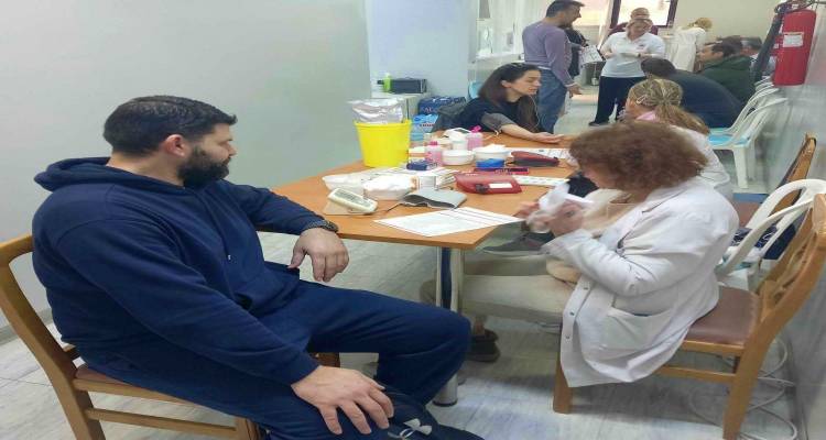 &Tau;&iota;&mu;&eta;&tau;&iota;&kappa;ή &delta;&iota;ά&kappa;&rho;&iota;&sigma;&eta; &gamma;&iota;&alpha; 15 &epsilon;&theta;&epsilon;&lambda;&omicron;&nu;&tau;έ&sigmaf; &alpha;&iota;&mu;&omicron;&delta;ό&tau;&epsilon;&sigmaf; &tau;&eta;&sigmaf; &Lambda;ή&mu;&nu;&omicron;&upsilon; &sigma;&tau;&eta; &Beta;&omicron;&upsilon;&lambda;ή &tau;&omega;&nu; &Epsilon;&lambda;&lambda;ή&nu;&omega;&nu;