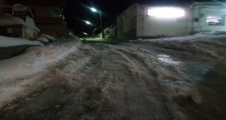 Λήμνος: «Γυαλί» γίνονται οι δρόμοι | Απαραίτητες οι αλυσίδες