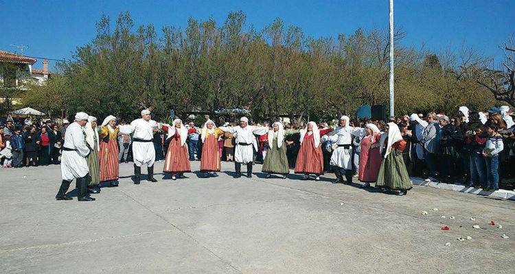 &Tau;&omicron; &Lambda;ύ&kappa;&epsilon;&iota;&omicron; &Epsilon;&lambda;&lambda;&eta;&nu;ί&delta;&omega;&nu; &Lambda;ή&mu;&nu;&omicron;&upsilon; &tau;&alpha;&xi;&iota;&delta;&epsilon;ύ&epsilon;&iota; &sigma;&tau;&eta; &Sigma;&omicron;&upsilon;&eta;&delta;ί&alpha;
