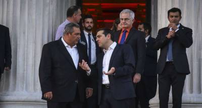 &laquo;&Tau;&rho;&epsilon;&nu;ά&kappa;&iota;&raquo; &omicron;&iota; &sigma;&chi;έ&sigma;&epsilon;&iota;&sigmaf; &Tau;&sigma;ί&pi;&rho;&alpha;-&Kappa;&alpha;&mu;&mu;έ&nu;&omicron;&upsilon;: &Kappa;ά&theta;&epsilon; ώ&rho;&alpha; &kappa;&alpha;&iota; &mu;&iota;&alpha; &kappa;&omega;&lambda;&omicron;&tau;&omicron;ύ&mu;&pi;&alpha;