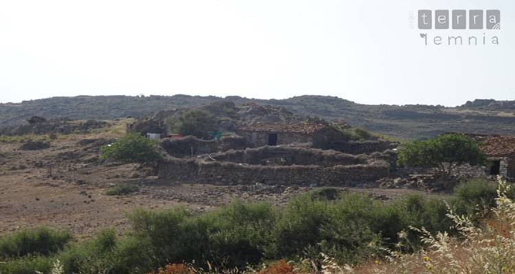 Τα πολιτιστικά στοιχεία του συστήματος της μάντρας της Λήμνου: μια αφηγηματική προσέγγιση