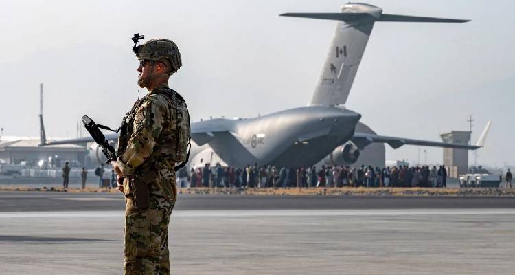 Αφγανιστάν- Εκκληση της αμερικανικής πρεσβείας στους πολίτες των ΗΠΑ: «Μην πλησιάζετε το αεροδρόμιο της Καμπούλ»