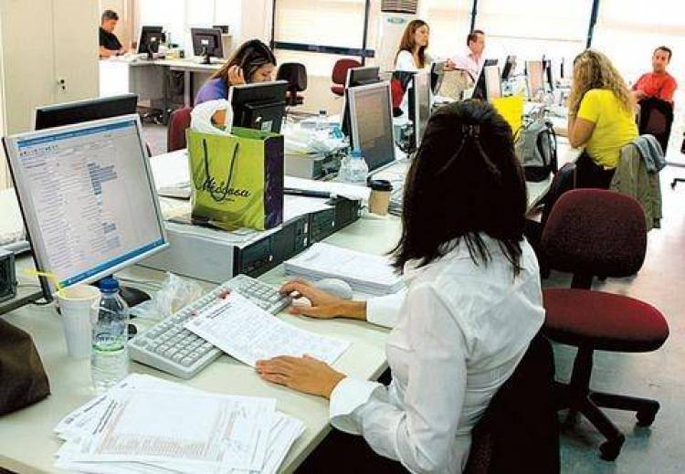&Delta;&epsilon;ί&tau;&epsilon; &tau;&omicron; &kappa;ό&sigma;&tau;&omicron;&sigmaf; &mu;&iota;&sigma;&theta;&omicron;&delta;&omicron;&sigma;ί&alpha;&sigmaf; &tau;&omega;&nu; &delta;&eta;&mu;&omicron;&sigma;ί&omega;&nu; &upsilon;&pi;&alpha;&lambda;&lambda;ή&lambda;&omega;&nu;