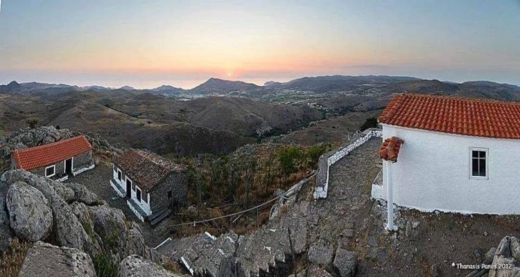 &Kappa;&omicron;&rho;&nu;ό&sigmaf;: &Mu;ό&nu;&omicron; &gamma;&iota;&alpha; 4&chi;4 &omicron; &delta;&rho;ό&mu;&omicron;&sigmaf; &pi;&rho;&omicron;&sigmaf; &tau;&omicron;&nu; &Pi;&rho;&omicron;&phi;ή&tau;&eta; &Eta;&lambda;ί&alpha;