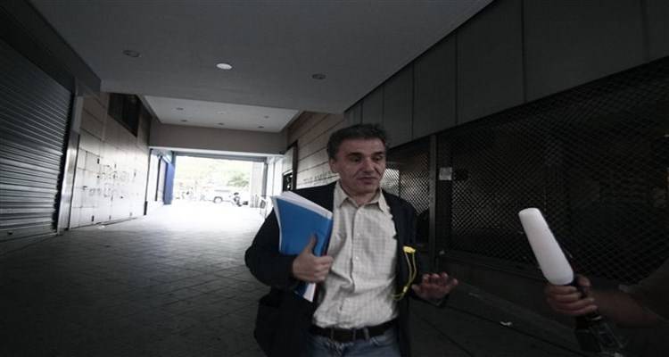 &Tau;&sigma;&alpha;&kappa;&alpha;&lambda;ώ&tau;&omicron;&sigmaf;:&Tau;&omicron; &pi;&rho;ό&gamma;&rho;&alpha;&mu;&mu;&alpha; &delta;έ&nu; &pi;έ&rho;&nu;&alpha;&gamma;&epsilon; &alpha;&pi;ό &tau;&eta; &Beta;&omicron;&upsilon;&lambda;ή - &Theta;&alpha; &epsilon;ί&chi;&alpha;&mu;&epsilon; &epsilon;&kappa;&lambda;&omicron;&gamma;έ&sigmaf; &sigma;&epsilon; 3 &epsilon;&beta;&delta;&omicron;&mu;ά&delta;&epsilon;&sigmaf; - &Tau;ώ&rho;&alpha; &pi;ά&mu;&epsilon; &sigma;&epsilon; &mu;ί&alpha;