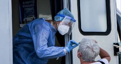 &Kappa;&omicron;&rho;&omega;&nu;&omicron;ϊό&sigmaf;: &Sigma;&tau;&alpha; 18.425 &tau;&alpha; &nu;έ&alpha; &kappa;&rho;&omicron;ύ&sigma;&mu;&alpha;&tau;&alpha;, 62 &theta;ά&nu;&alpha;&tau;&omicron;&iota;, 365 &omicron;&iota; &delta;&iota;&alpha;&sigma;&omega;&lambda;&eta;&nu;&omega;&mu;έ&nu;&omicron;&iota;