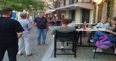&Pi;&epsilon;&rho;&iota;&omicron;&delta;&epsilon;ί&alpha; &tau;&omega;&nu; &upsilon;&pi;&omicron;&psi;&eta;&phi;ί&omega;&nu; &tau;&eta;&sigmaf; &Lambda;&alpha;ϊ&kappa;ή&sigmaf; &Sigma;&upsilon;&sigma;&pi;&epsilon;ί&rho;&omega;&sigma;&eta;&sigmaf; &sigma;&epsilon; &Pi;&lambda;&alpha;&tau;ύ, &Theta;ά&nu;&omicron;&sigmaf;, &Kappa;&omicron;&nu;&tau;&iota;ά, &Tau;&sigma;&iota;&mu;ά&nu;&delta;&rho;&iota;&alpha;, &Pi;&omicron;&rho;&tau;&iota;&alpha;&nu;&omicron;ύ &kappa;&alpha;&iota; &Nu;έ&alpha; &Kappa;&omicron;ύ&tau;&alpha;&lambda;&eta;