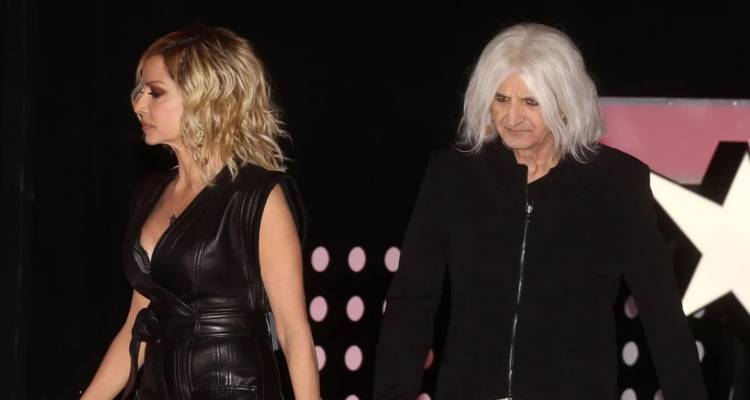 &Nu;έ&alpha; &delta;ή&lambda;&omega;&sigma;&eta; &Delta;&eta;&mu;&eta;&tau;&rho;&alpha;&kappa;ό&pi;&omicron;&upsilon;&lambda;&omicron;&upsilon;: &Eta; &Beta;ί&sigma;&sigma;&eta; &pi;&rho;&omicron;&sigma;έ&delta;&omega;&sigma;&epsilon; &mu;&omicron;&nu;&alpha;&delta;&iota;&kappa;ή &upsilon;&pi;&epsilon;&rho;&alpha;&xi;ί&alpha; &sigma;&tau;&omicron; έ&rho;&gamma;&omicron; &Kappa;&alpha;&rho;&beta;έ&lambda;&alpha;, &delta;&epsilon;&nu; &mu;&pi;&omicron;&rho;&epsilon;ί &nu;&alpha; &tau;&eta;&sigmaf; &alpha;&pi;&alpha;&gamma;&omicron;&rho;&epsilon;&upsilon;&tau;&epsilon;ί &nu;&alpha; &epsilon;&rho;&mu;&eta;&nu;&epsilon;ύ&epsilon;&iota; &tau;&alpha; &tau;&rho;&alpha;&gamma;&omicron;ύ&delta;&iota;&alpha; &tau;&omicron;&upsilon;