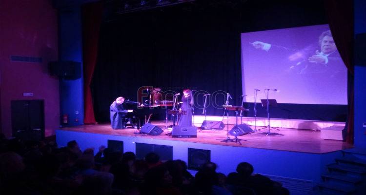 Μάγεψε το κοινό της Λήμνου ο Στέφανος Κορκολής (video + photos)