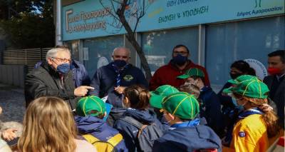 &Omicron;&iota; &Alpha;&epsilon;&rho;&omicron;&pi;&rho;ό&sigma;&kappa;&omicron;&pi;&omicron;&iota; &Alpha;&mu;&alpha;&rho;&omicron;&upsilon;&sigma;ί&omicron;&upsilon; &tau;&alpha;&xi;&iota;&delta;&epsilon;ύ&omicron;&upsilon;&nu; &sigma;&tau;&omicron;&nu; Ά&gamma;&iota;&omicron; &Epsilon;&upsilon;&sigma;&tau;&rho;ά&tau;&iota;&omicron; &mu;&epsilon; &gamma;&epsilon;&mu;ά&tau;&epsilon;&sigmaf; &beta;&alpha;&lambda;ί&tau;&sigma;&epsilon;&sigmaf; (audio)
