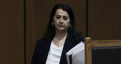 &Delta;ί&kappa;&eta; &Chi;&rho;&upsilon;&sigma;ή&sigmaf; &Alpha;&upsilon;&gamma;ή&sigmaf;: &Eta; ώ&rho;&alpha; &tau;&omega;&nu; &pi;&omicron;&iota;&nu;ώ&nu; | &Sigma;&tau;&iota;&sigmaf; 12 &alpha;&nu;&alpha;&kappa;&omicron;&iota;&nu;ώ&nu;&epsilon;&iota; &tau;&eta;&nu; &alpha;&pi;ό&phi;&alpha;&sigma;ή &tau;&omicron;&upsilon; &tau;&omicron; &delta;&iota;&kappa;&alpha;&sigma;&tau;ή&rho;&iota;&omicron;