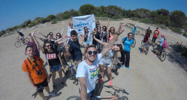 &Tau;&omicron; &laquo;&Beta;&omicron;&rho;&epsilon;&iota;&omicron;&alpha;&nu;&alpha;&tau;&omicron;&lambda;&iota;&kappa;ό &Mu;&epsilon;&lambda;&tau;έ&mu;&iota;&raquo; &phi;ύ&sigma;&eta;&xi;&epsilon; &sigma;&tau;&eta; &Lambda;ή&mu;&nu;&omicron;! (photos)