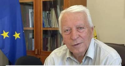&laquo;&Epsilon;&upsilon;&chi;έ&sigmaf; &Pi;&epsilon;&rho;&iota;&phi;&epsilon;&rho;&epsilon;&iota;ά&rho;&chi;&eta; &sigma;&tau;&omicron;&upsilon;&sigmaf; &mu;&alpha;&theta;&eta;&tau;έ&sigmaf; &gamma;&iota;&alpha; &tau;&iota;&sigmaf; &Pi;&alpha;&nu;&epsilon;&lambda;&lambda;ή&nu;&iota;&epsilon;&sigmaf;&raquo;