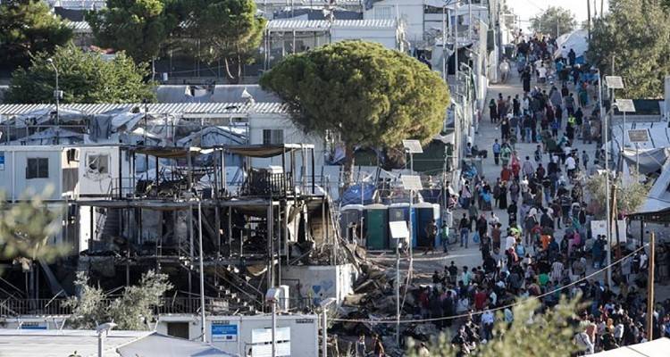 &Mu;&omicron;&upsilon;&tau;&zeta;&omicron;ύ&rho;&eta;&sigmaf; &gamma;&iota;&alpha; &tau;&omicron; &mu;&epsilon;&tau;&alpha;&nu;&alpha;&sigma;&tau;&epsilon;&upsilon;&tau;&iota;&kappa;ό: Έ&chi;&epsilon;&iota; &kappa;&alpha;&tau;&alpha;&lambda;&upsilon;&theta;&epsilon;ί &tau;&omicron; &kappa;&rho;ά&tau;&omicron;&sigmaf; &sigma;&tau;&omicron; &Beta;ό&rho;&epsilon;&iota;&omicron; &Alpha;&iota;&gamma;&alpha;ί&omicron; (video)