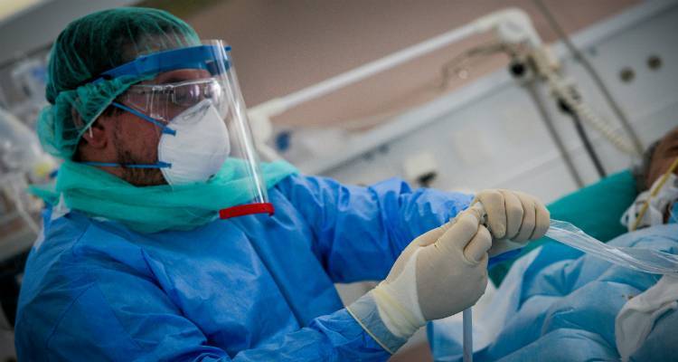 Κορωνοϊός: 2.972 νέα κρούσματα | Άλλα 5 σήμερα στη Λήμνο