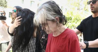 &Pi;&alpha;&iota;&delta;&omicron;&kappa;&tau;ό&nu;&omicron;&sigmaf; &sigma;&tau;&eta;&nu; &Pi;&epsilon;&tau;&rho;&omicron;ύ&pi;&omicron;&lambda;&eta;: &Nu;&tau;&rho;&epsilon;&pi;ό&mu;&omicron;&upsilon;&nu; &nu;&alpha; &zeta;&eta;&tau;ή&sigma;&omega; &beta;&omicron;ή&theta;&epsilon;&iota;&alpha;, ή&mu;&omicron;&upsilon;&nu; &eta; &chi;&omicron;&nu;&tau;&rho;ή &tau;&omicron;&upsilon; &sigma;&chi;&omicron;&lambda;&epsilon;ί&omicron;&upsilon;