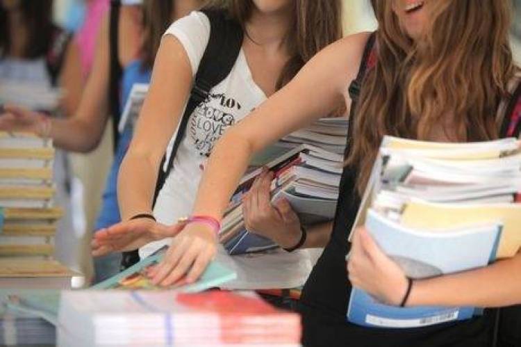 &Epsilon;&nu;&alpha;&rho;&kappa;&tau;ή&rho;&iota;&omicron; &mu;ή&nu;&upsilon;&mu;&alpha; &tau;&eta;&sigmaf; &sigma;&chi;&omicron;&lambda;&iota;&kappa;ή&sigmaf; &chi;&rho;&omicron;&nu;&iota;ά&sigmaf; &gamma;&iota;&alpha; &tau;&omicron;&upsilon;&sigmaf; &mu;&alpha;&theta;&eta;&tau;έ&sigmaf; &tau;&eta;&sigmaf; &Lambda;ή&mu;&nu;&omicron;&upsilon;