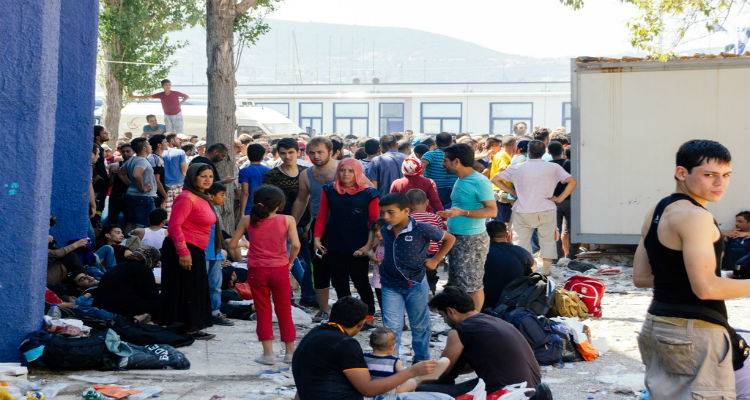 Μέτρα για τις δομές εξέτασης και απονομής ασύλου, ζητά η Περιφερειάρχης Β. Αιγαίου