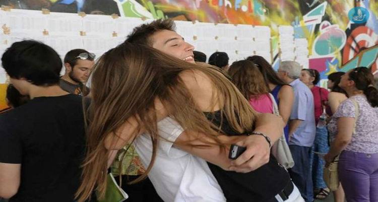 &Sigma;&upsilon;&gamma;&chi;&alpha;&rho;&eta;&tau;ή&rho;&iota;&alpha; &sigma;&tau;&omicron;&upsilon;&sigmaf; &epsilon;&pi;&iota;&tau;&upsilon;&chi;ό&nu;&tau;&epsilon;&sigmaf; &tau;&omega;&nu; &Pi;&alpha;&nu;&epsilon;&lambda;&lambda;&alpha;&delta;&iota;&kappa;ώ&nu; &alpha;&pi;ό &tau;&omicron;&nu; &Chi;. &Alpha;&theta;&alpha;&nu;&alpha;&sigma;ί&omicron;&upsilon;