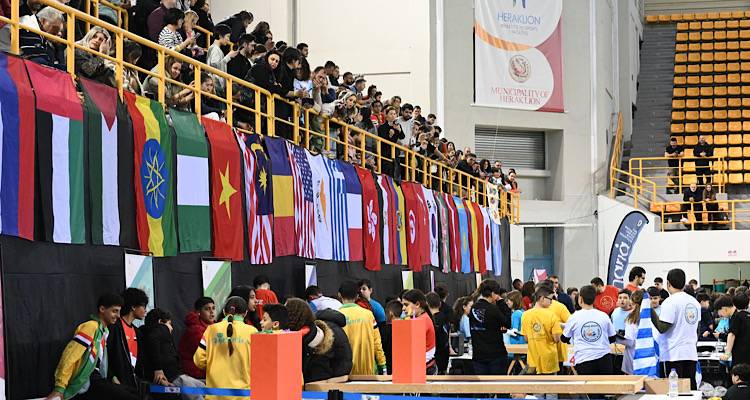 &Delta;ύ&omicron; &chi;&rho;&upsilon;&sigma;ά &gamma;&iota;&alpha; &tau;&eta; Lemnos Robotics &sigma;&tau;&eta;&nu; &Omicron;&lambda;&upsilon;&mu;&pi;&iota;ά&delta;&alpha; &Rho;&omicron;&mu;&pi;&omicron;&tau;&iota;&kappa;ή&sigmaf; | &Sigma;&tau;&eta;&nu; &kappa;&omicron;&rho;&upsilon;&phi;ή &tau;&omicron;&upsilon; shooting &eta; &Lambda;ή&mu;&nu;&omicron;&sigmaf;!