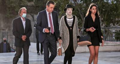 &Sigma;&upsilon;&gamma;&kappa;&lambda;ό&nu;&iota;&sigma;&epsilon; &eta; &kappa;&alpha;&tau;ά&theta;&epsilon;&sigma;&eta; &tau;&omicron;&upsilon; &psi;&upsilon;&chi;&iota;ά&tau;&rho;&omicron;&upsilon; &tau;&eta;&sigmaf; &Iota;&omega;ά&nu;&nu;&alpha;&sigmaf;: &Pi;&rho;ώ&tau;&eta; &phi;&omicron;&rho;ά &epsilon;ί&delta;&alpha; ά&nu;&theta;&rho;&omega;&pi;&omicron; &chi;&omega;&rho;ί&sigmaf; &pi;&rho;ό&sigma;&omega;&pi;&omicron;