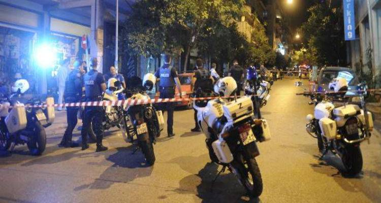 &Iota;&sigma;&chi;&upsilon;&rho;ή έ&kappa;&rho;&eta;&xi;&eta; &sigma;&tau;&alpha; &Epsilon;&xi;ά&rho;&chi;&epsilon;&iota;&alpha; | &Sigma;&tau;&eta;&nu; &epsilon;ί&sigma;&omicron;&delta;&omicron; &tau;&omicron;&upsilon; &sigma;&pi;&iota;&tau;&iota;&omicron;ύ &tau;&eta;&sigmaf; &Tau;&sigma;&alpha;&tau;ά&nu;&eta;