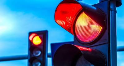 &Mu;ύ&rho;&iota;&nu;&alpha;: &Beta;&lambda;ά&beta;&eta; &sigma;&tau;&omicron;&upsilon;&sigmaf; &phi;&omega;&tau;&epsilon;&iota;&nu;&omicron;ύ&sigmaf; &sigma;&eta;&mu;&alpha;&tau;&omicron;&delta;ό&tau;&epsilon;&sigmaf; &sigma;&tau;&omicron; &Tau;&rho;ί&phi;&omega;&tau;&omicron;