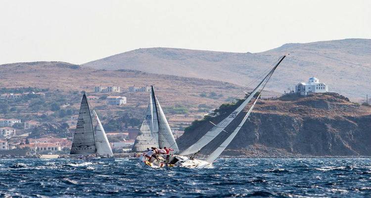 &Eta; &Rho;&epsilon;&gamma;&kappa;ά&tau;&alpha; &phi;&iota;&lambda;ί&alpha;&sigmaf; &phi;&theta;ά&nu;&epsilon;&iota; &sigma;&tau;&eta; &Lambda;ή&mu;&nu;&omicron;