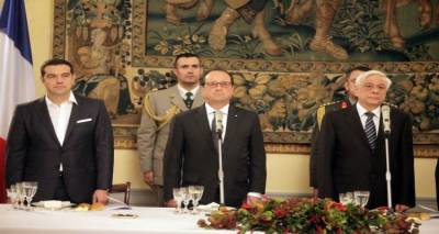 &Omicron;&lambda;ά&nu;&tau;: &Alpha;&nu; &kappa;ά&pi;&omicron;&iota;&omicron;&sigmaf; &alpha;&gamma;&alpha;&pi;ά&epsilon;&iota; &tau;&eta;&nu; &Epsilon;&lambda;&lambda;ά&delta;&alpha;, &epsilon;&pi;&epsilon;&nu;&delta;ύ&epsilon;&iota; &sigma;&tau;&eta;&nu; &Epsilon;&lambda;&lambda;ά&delta;&alpha;