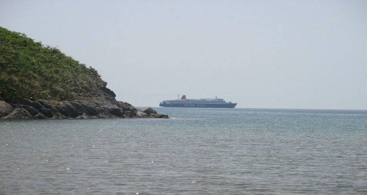 &Pi;έ&phi;&tau;&epsilon;&iota; &lambda;ί&gamma;&omicron; &eta; &theta;&epsilon;&rho;&mu;&omicron;&kappa;&rho;&alpha;&sigma;ί&alpha;, &alpha;&lambda;&lambda;ά &sigma;&upsilon;&nu;&epsilon;&chi;ί&zeta;&epsilon;&tau;&alpha;&iota; &eta; &zeta;έ&sigma;&tau;&eta;