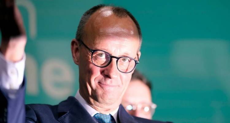 &Phi;&rho;ί&nu;&tau;&rho;&iota;&chi; &Mu;&epsilon;&rho;&tau;&sigmaf;: &Pi;&omicron;&iota;&omicron;&sigmaf; &epsilon;ί&nu;&alpha;&iota; &omicron; &nu;έ&omicron;&sigmaf; &kappa;&alpha;&gamma;&kappa;&epsilon;&lambda;ά&rho;&iota;&omicron;&sigmaf; &tau;&eta;&sigmaf; &Gamma;&epsilon;&rho;&mu;&alpha;&nu;ί&alpha;&sigmaf;, &pi;&omicron;&upsilon; &theta;&alpha; &delta;&omicron;&kappa;&iota;&mu;&alpha;&sigma;&tau;&epsilon;ί &pi;&iota;&omicron; &sigma;&kappa;&lambda;&eta;&rho;ά &alpha;&pi;ό ό&lambda;&omicron;&upsilon;&sigmaf;