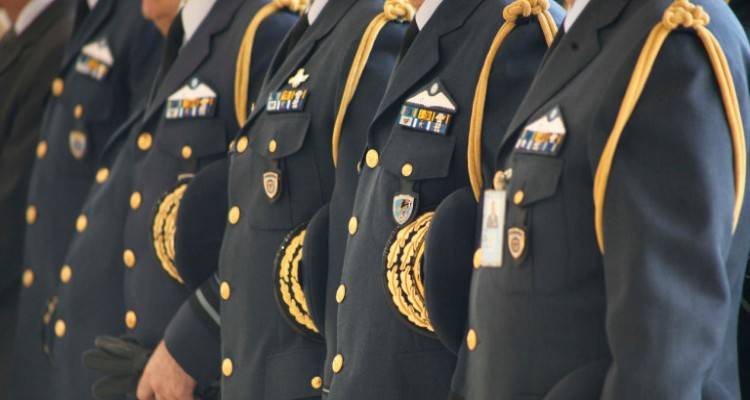 Κρίσεις στις Ενοπλες Δυνάμεις: Ποιοι ανώτατοι αξιωματικοί διατηρούνται, ποιοι αποστρατεύονται