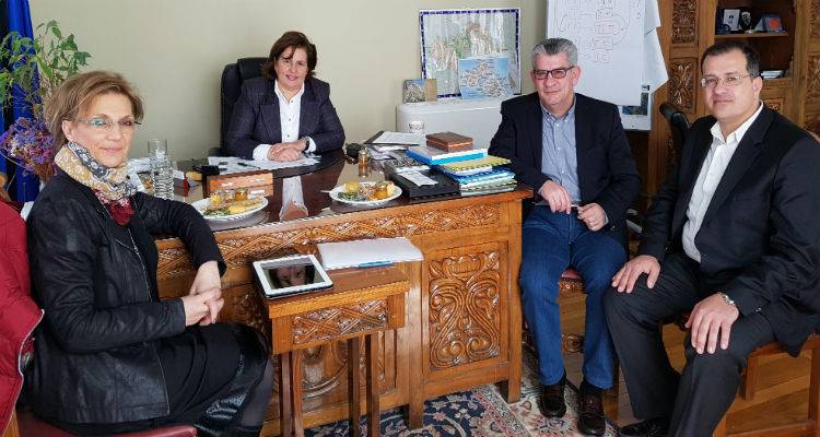 &Sigma;&upsilon;&nu;ά&nu;&tau;&eta;&sigma;&eta; &tau;&eta;&sigmaf; &Pi;&epsilon;&rho;&iota;&phi;&epsilon;&rho;&epsilon;&iota;ά&rho;&chi;&eta; &Beta;. &Alpha;&iota;&gamma;&alpha;ί&omicron;&upsilon; &mu;&epsilon; &tau;&eta;&nu; &pi;&rho;ό&epsilon;&delta;&rho;&omicron; &tau;&eta;&sigmaf; Έ&nu;&omega;&sigma;&eta;&sigmaf; &Omicron;&iota;&nu;&omicron;&pi;&omicron;&iota;ώ&nu; &kappa;&alpha;&iota; &Alpha;&mu;&pi;&epsilon;&lambda;&omicron;&upsilon;&rho;&gamma;ώ&nu; &Nu;ή&sigma;&omega;&nu; &Alpha;&iota;&gamma;&alpha;ί&omicron;&upsilon;