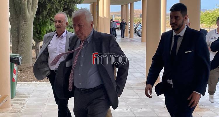 &Iota;&kappa;&alpha;&nu;&omicron;&pi;&omicron;ί&eta;&sigma;&eta; &Beta;&lambda;ά&tau;&tau;&alpha; &gamma;&iota;&alpha; &tau;&omicron;&upsilon;&sigmaf; &delta;ύ&omicron; &kappa;&tau;&eta;&nu;&iota;ά&tau;&rho;&omicron;&upsilon;&sigmaf; &pi;&omicron;&upsilon; έ&rho;&chi;&omicron;&nu;&tau;&alpha;&iota; &Lambda;ή&mu;&nu;&omicron;