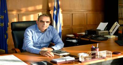 &Pi;&alpha;&rho;&alpha;&iota;&tau;ή&theta;&eta;&kappa;&epsilon; &omicron; &Gamma;&Gamma; &Pi;&omicron;&lambda;&iota;&tau;&iota;&kappa;ή&sigmaf; &Pi;&rho;&omicron;&sigma;&tau;&alpha;&sigma;ί&alpha;&sigmaf; &Gamma;&iota;ά&nu;&nu;&eta;&sigmaf; &Kappa;&alpha;&pi;ά&kappa;&eta;&sigmaf;