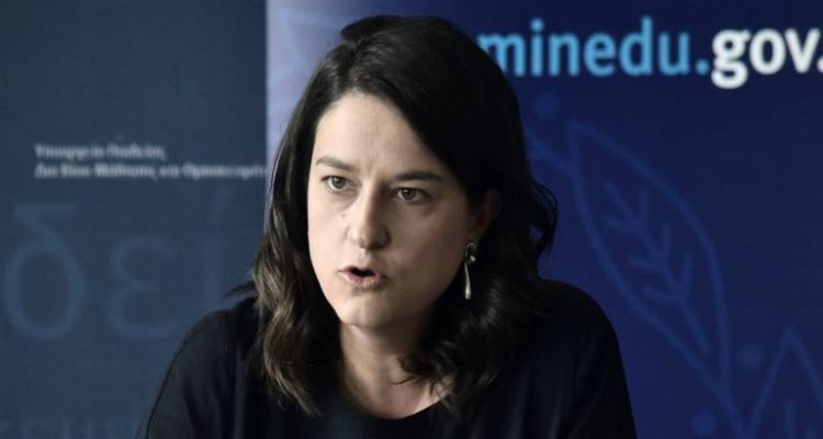 Άνοιγμα σχολείων: Στις 15 Ιουνίου οι Πανελλαδικές, δεν θα γίνουν οι προαγωγικές εξετάσεις | Όλο το σχέδιο της επιστροφής στα θρανία