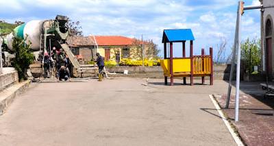 &Sigma;&alpha;&nu; &kappa;&alpha;&iota;&nu;&omicron;ύ&rho;&iota;&alpha; &sigma;&epsilon; &lambda;ί&gamma;&omicron; &eta; &pi;&alpha;&iota;&delta;&iota;&kappa;ή &chi;&alpha;&rho;ά &sigma;&tau;&eta; &Delta;ά&phi;&nu;&eta; &mu;&epsilon; &pi;&rho;&omega;&tau;&omicron;&beta;&omicron;&upsilon;&lambda;ί&alpha; &kappa;&alpha;&iota; &pi;ό&rho;&omicron;&upsilon;&sigmaf; &tau;&omicron;&upsilon; &Pi;&omicron;&lambda;&iota;&tau;&iota;&sigma;&tau;&iota;&kappa;&omicron;ύ &Sigma;&upsilon;&lambda;&lambda;ό&gamma;&omicron;&upsilon;