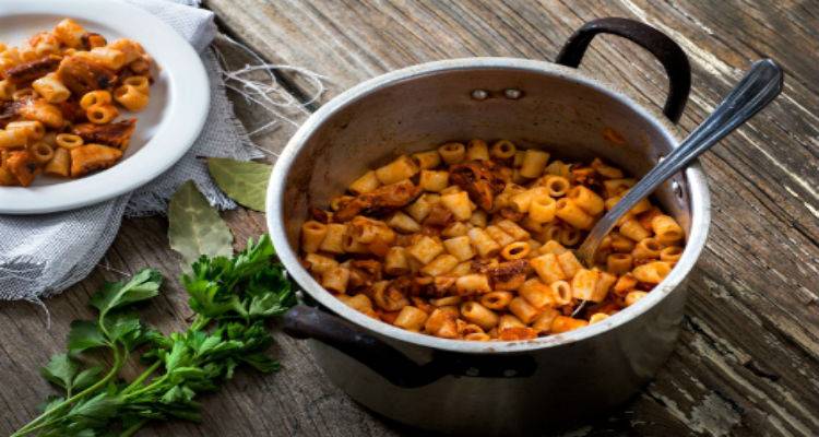 &Chi;&tau;&alpha;&pi;ό&delta;&iota; &alpha;&pi;ό &tau;&eta; &theta;ά&lambda;&alpha;&sigma;&sigma;&alpha; &tau;&eta;&sigmaf; &Lambda;ή&mu;&nu;&omicron;&upsilon; &mu;&epsilon; &mu;&alpha;&kappa;&alpha;&rho;&omicron;&nu;ά&kappa;&iota;