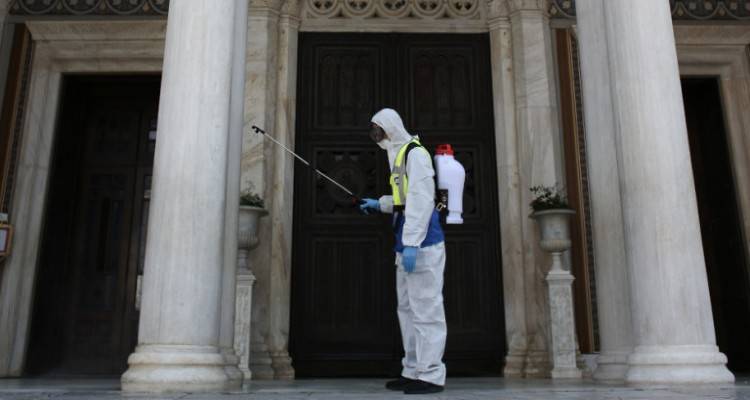 &Kappa;&omicron;&rho;&omega;&nu;&omicron;ϊό&sigmaf;: &Tau;&alpha; &chi;&alpha;&rho;&alpha;&kappa;&tau;&eta;&rho;&iota;&sigma;&tau;&iota;&kappa;ά &tau;&omega;&nu; &alpha;&sigma;&theta;&epsilon;&nu;ώ&nu; &sigma;&tau;&eta;&nu; &Epsilon;&lambda;&lambda;ά&delta;&alpha; | &Omicron;&iota; &pi;&epsilon;&rho;&iota;&phi;έ&rho;&epsilon;&iota;&epsilon;&sigmaf; &mu;&epsilon; &tau;&alpha; &pi;&epsilon;&rho;&iota;&sigma;&sigma;ό&tau;&epsilon;&rho;&alpha; &kappa;&rho;&omicron;ύ&sigma;&mu;&alpha;&tau;&alpha; &kappa;&alpha;&iota; &omicron;&iota; &alpha;&lambda;ώ&beta;&eta;&tau;&epsilon;&sigmaf; &pi;&epsilon;&rho;&iota;&omicron;&chi;έ&sigmaf;