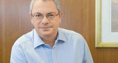 &Sigma;&tau;&alpha;&mu;ά&tau;&eta;&sigmaf; &Mu;&alpha;&lambda;έ&lambda;&eta;&sigmaf;: &Theta;&alpha; &epsilon;ί&mu;&alpha;&iota; &upsilon;&pi;&omicron;&psi;ή&phi;&iota;&omicron;&sigmaf; &Pi;&epsilon;&rho;&iota;&phi;&epsilon;&rho;&epsilon;&iota;ά&rho;&chi;&eta;&sigmaf; &Beta;&omicron;&rho;&epsilon;ί&omicron;&upsilon; &Alpha;&iota;&gamma;&alpha;ί&omicron;&upsilon;